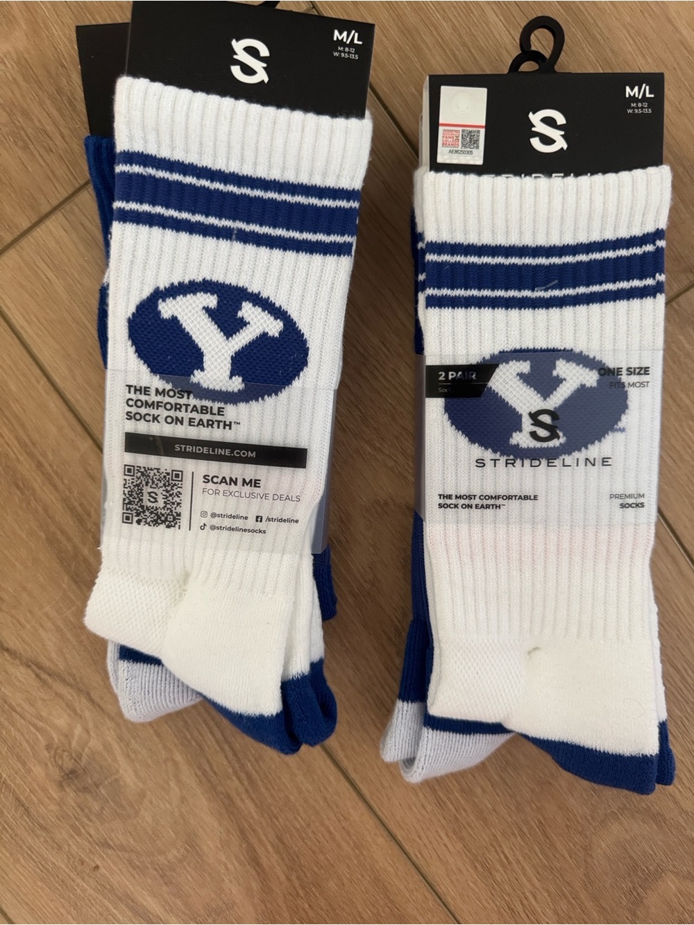 StrideLine Men's BYU White & Blue Athletic Crew Socks - 4 pairs